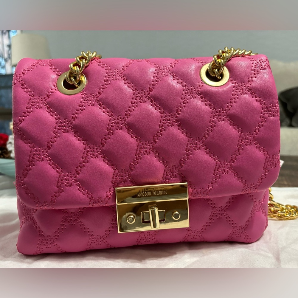 Anne Klein Quilted Turn Lock Shoulder Bag NWOT - Picture 1 of 10